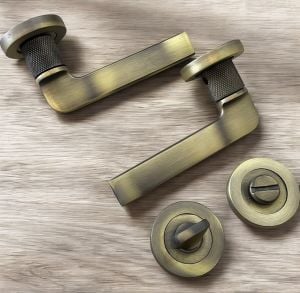 Kapı Kolu Antik Sarı ODA-WC Rozetli Hisar Kapı Kolu Noktalı