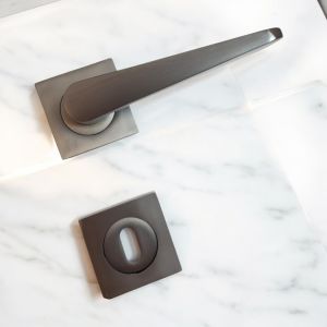 Kapı Kolu Zara Rozetli Kapı Kolu Antrasit Kapı Kolu